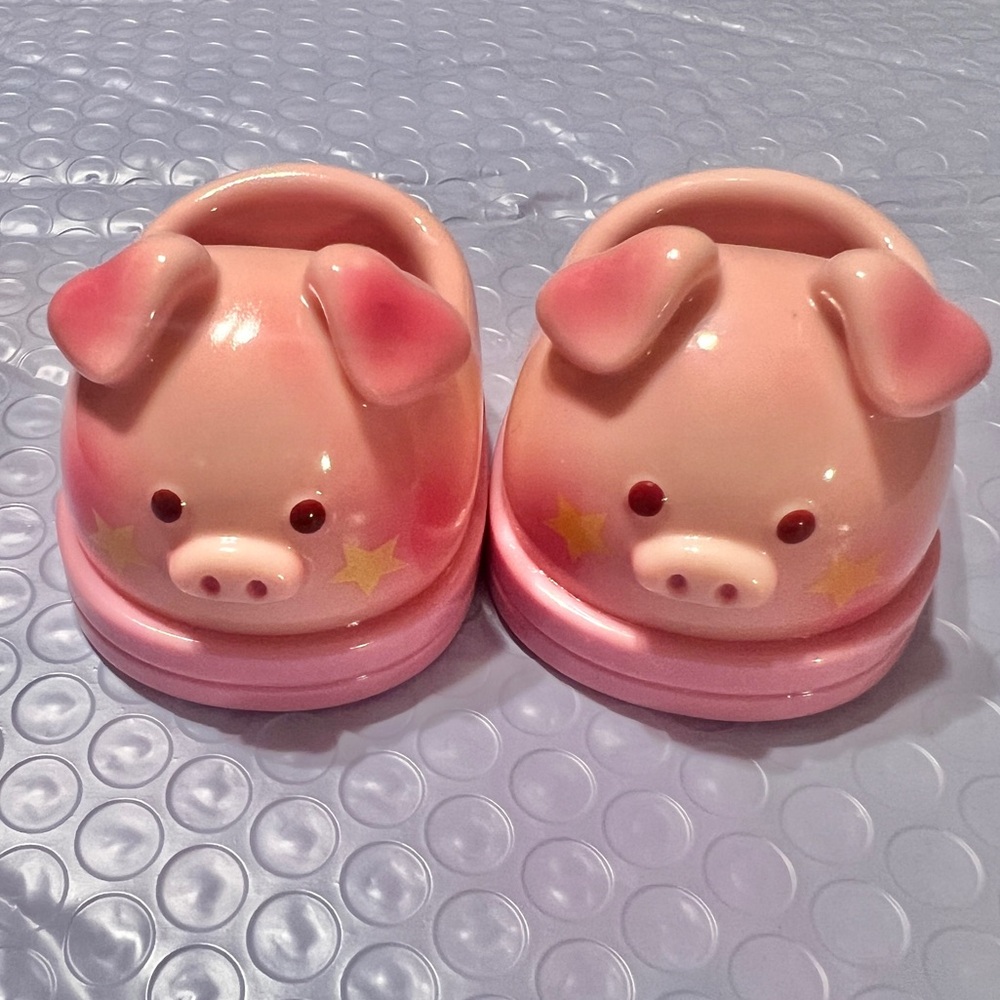 🐽 Baby Three Piggy 400% Shoes